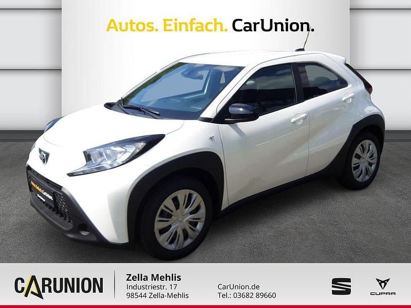 Weiß Neu 2025 Toyota Aygo Business Edition Kleinwagen | 16.990 € - Bild 1/4