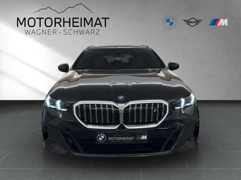 Neu BMW i5 Performance 250 kW (340 PS) 2025 Sophistograu brillanteffekt Kombi