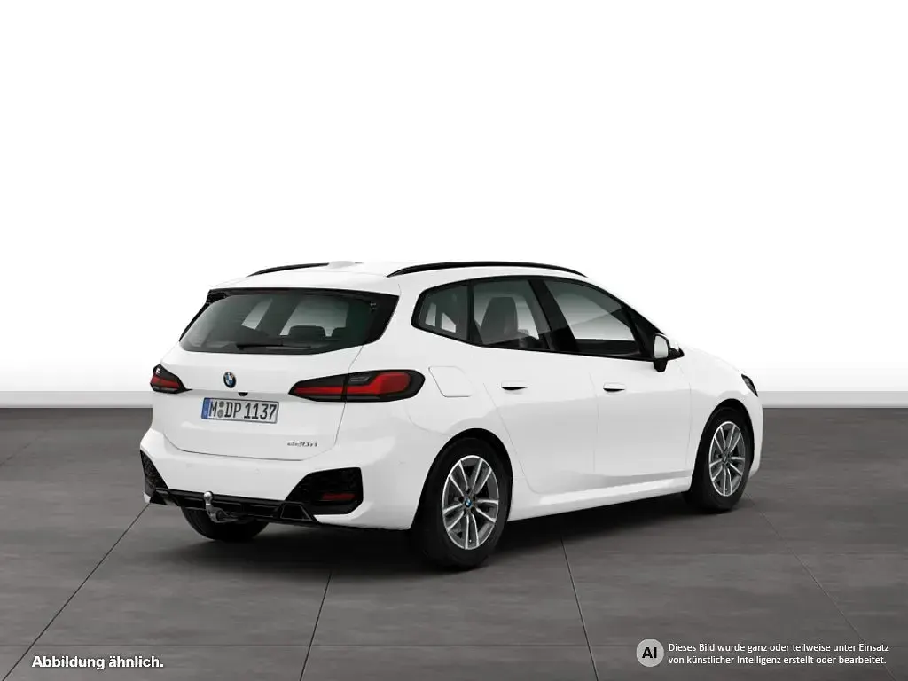 Gebraucht BMW 220 Active Tourer M Sport 150 PS (110 kW) 2026 Weiß Van / Kleinbus