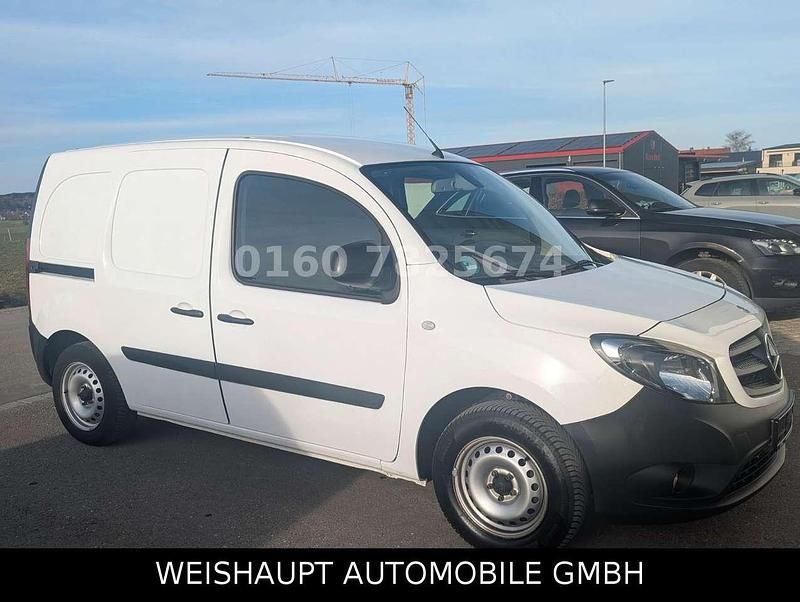 Weiß Gebraucht 2021 Mercedes Citan 111 Kombi | 14.990 € (Fairer Preis) - Bild 1/4