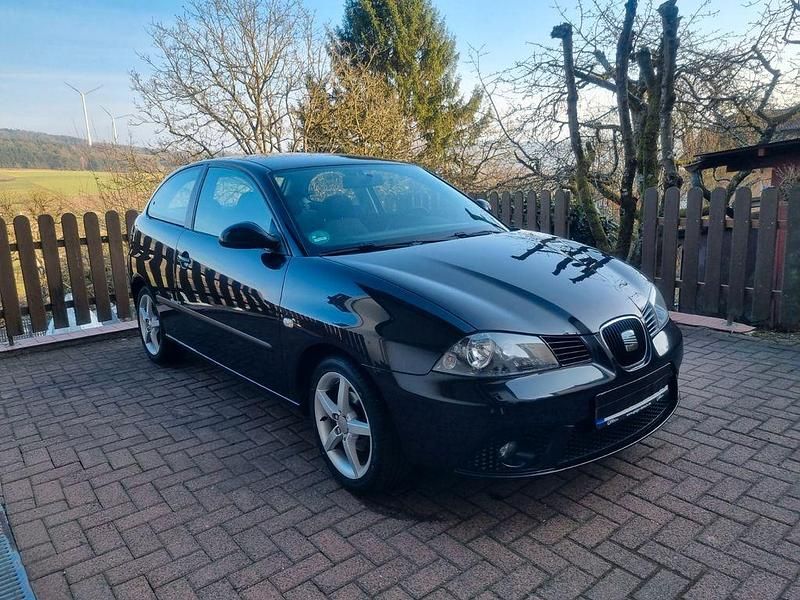 Schwarz Gebraucht 2006 Seat Ibiza Limousine | 2.650 € (Teuer) - Bild 1/4