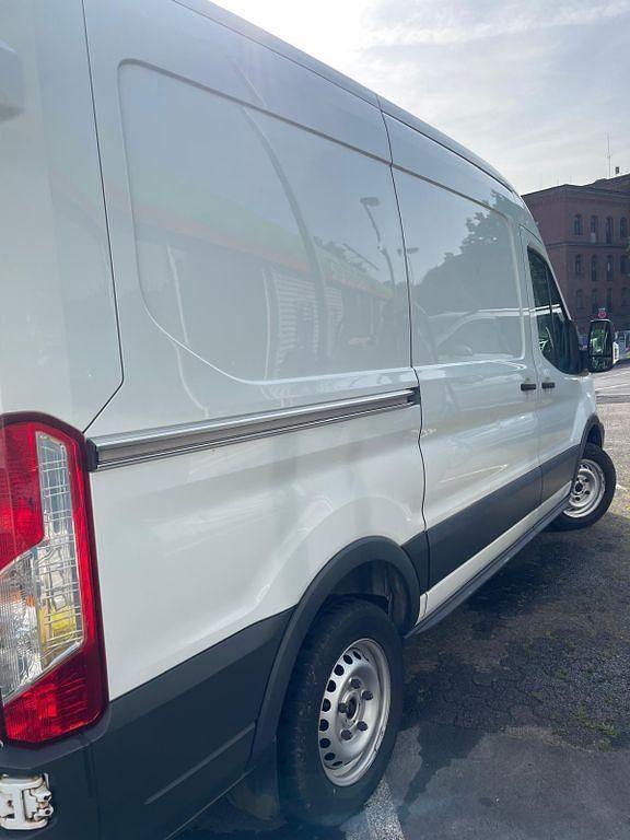 Gebraucht Ford Transit 105 PS (77 kW) 2017 Weiß Van / Kleinbus