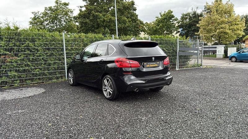 Gebraucht BMW 220 Active Tourer Basis 190 PS (139 kW) 2015 Schwarz Van / Kleinbus