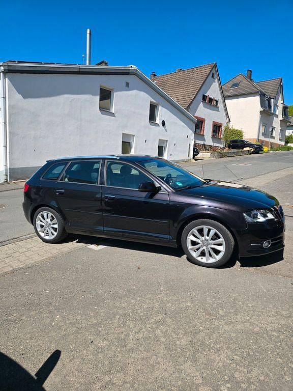 Second-hand Audi A3 S-Line 105 CP (77 kW) 2012 Negru Hatchback