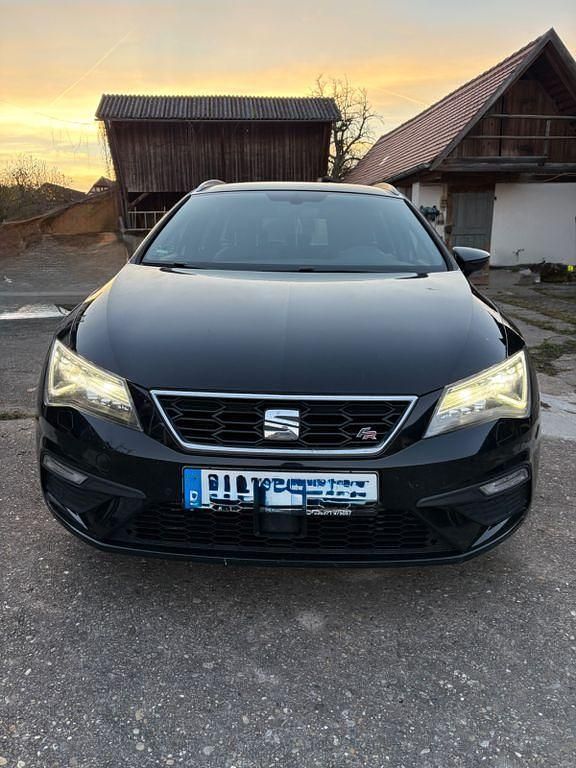 Schwarz Gebraucht 2017 Seat Leon ST FR Kombi | 13.000 € (Guter Preis) - Bild 1/4