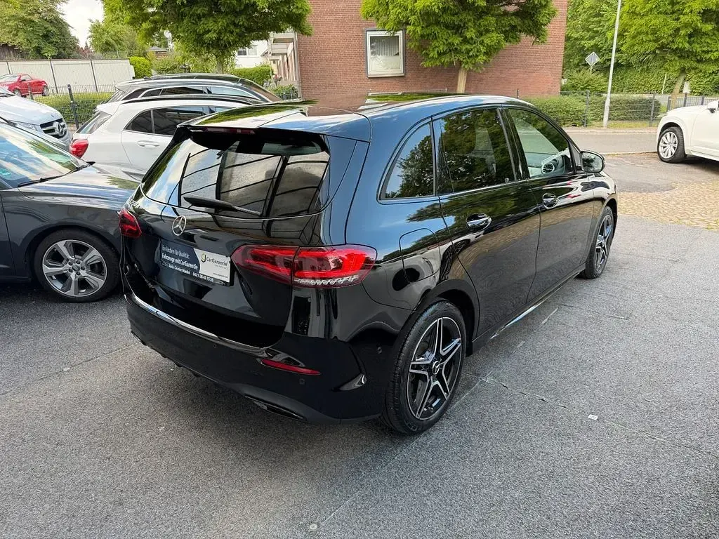 Gebraucht Mercedes B250 AMG line 160 PS (117 kW) 2022 Schwarz Kleinwagen