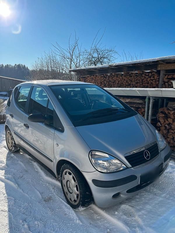 Grau Gebraucht 2002 Mercedes A170 Kleinwagen | 850 € (Guter Preis) - Bild 1/4
