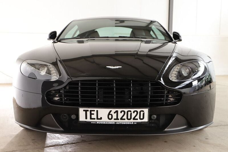 Schwarz Gebraucht 2016 Aston Martin V8 Vantage Coupé | 78.889 € (Superpreis) - Bild 1/4