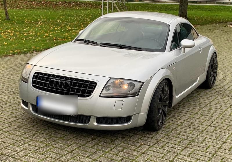 Silber Gebraucht 2000 Audi TT Coupé | 20.000 € - Bild 1/4