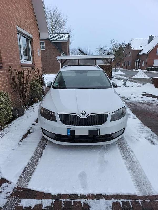 Gebraucht Skoda Octavia Style 150 PS (110 kW) 2016 Weiß Kleinwagen