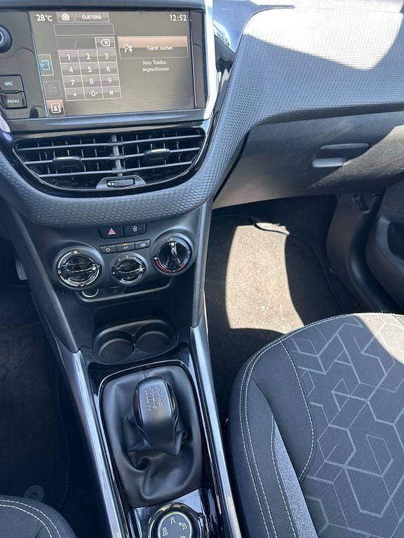 Second-hand Peugeot 2008 Active 110 CP (80 kW) 2016 Gri SUV