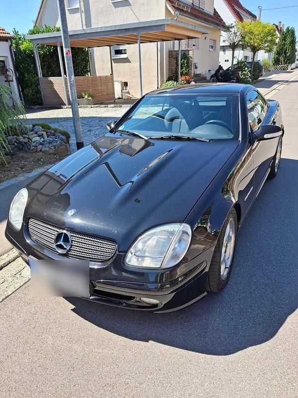 Schwarz Gebraucht 2004 Mercedes SLK200 Cabrio | 3.500 € - Bild 1/4
