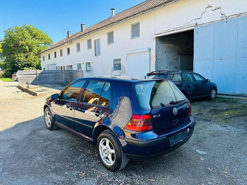 Gebraucht VW Golf IV 105 PS (77 kW) 2001 Blau Limousine