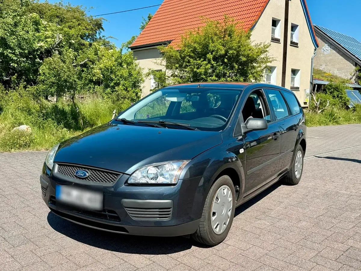 Gebraucht Ford Focus 101 PS (74 kW) 2007 Grau Kombi