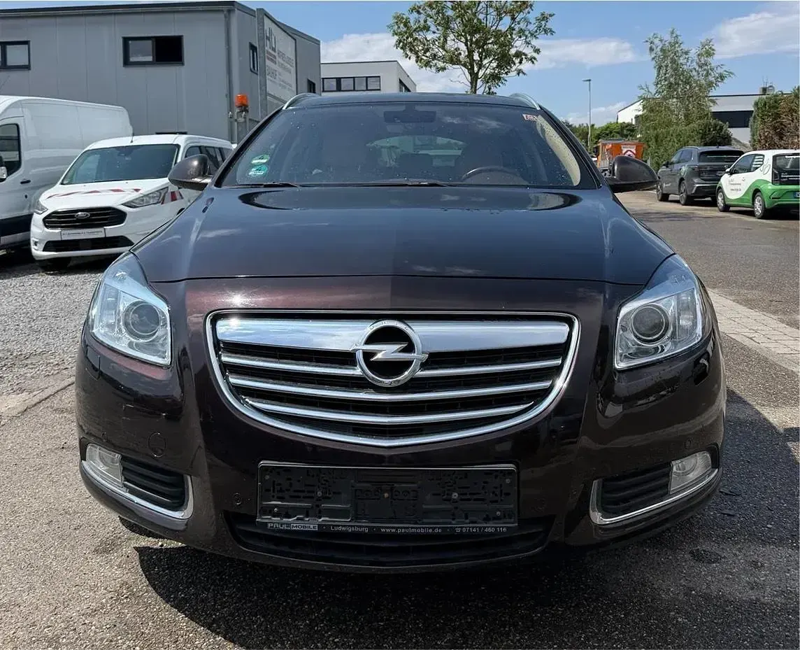Gebraucht Opel Insignia 220 PS (161 kW) 2011 Braun Kombi