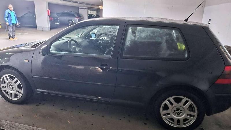 Gebraucht 1999 VW Golf IV Comfortline Limousine | 500 € (Superpreis) - Bild 1/2