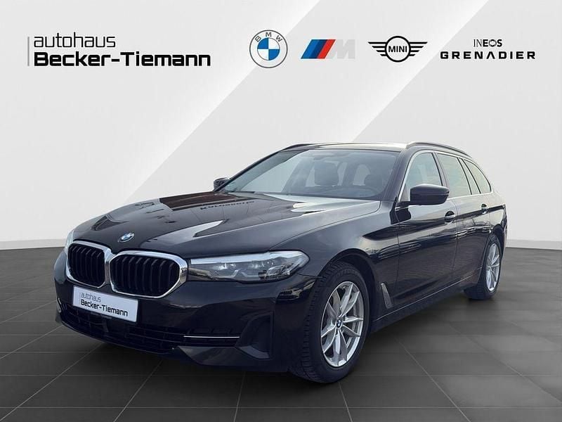 Schwarz ii Gebraucht 2022 BMW 520 Kombi | 29.403 € (Guter Preis) - Bild 1/4