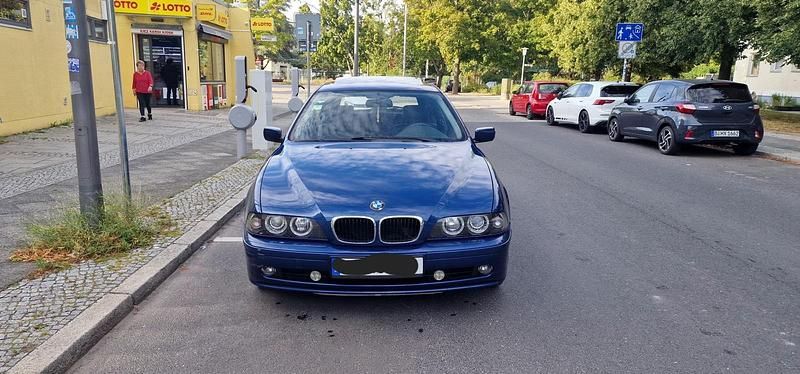 Blau Gebraucht 2003 BMW 520 Kombi | 2.300 € (Guter Preis) - Bild 1/4