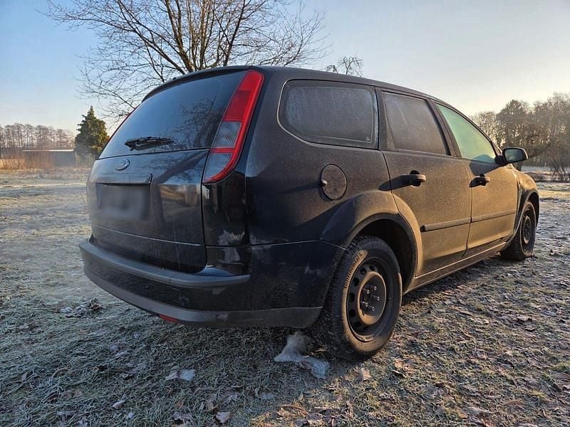Gebraucht Ford Focus Ambiente 101 PS (74 kW) 2006 Schwarz Kombi