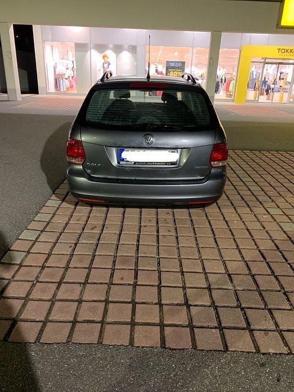 Gebraucht VW Golf VI Comfortline 105 PS (77 kW) 2009 Grau Kleinwagen