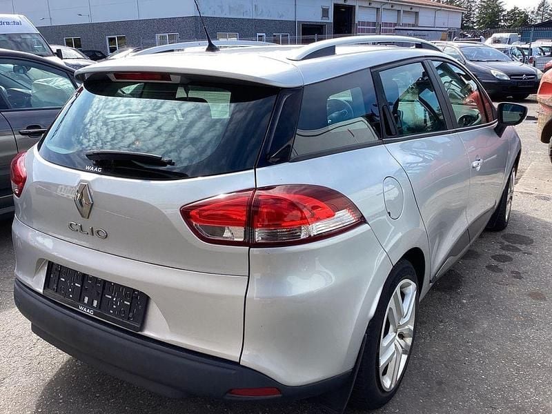 Gebraucht Renault Clio V Expression 73 PS (53 kW) 2020 Grau Limousine