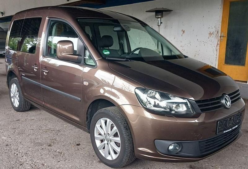 Braun Gebraucht 2015 VW Caddy Team Van / Kleinbus | 15.450 € (Etwas zu teuer) - Bild 1/4