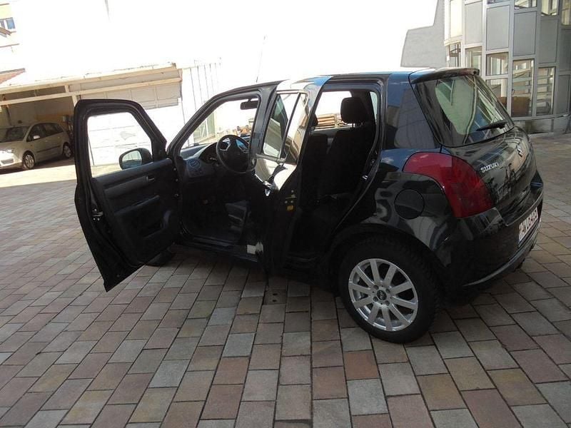 Gebraucht Suzuki Swift Comfort 92 PS (67 kW) 2007 Schwarz Kleinwagen
