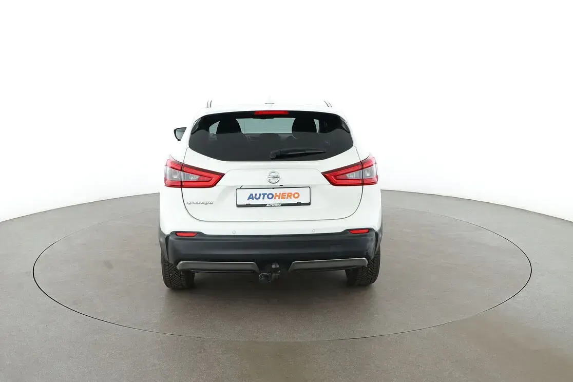 Gebraucht Nissan Qashqai N-Connecta 140 PS (102 kW) 2019 Weiß SUV