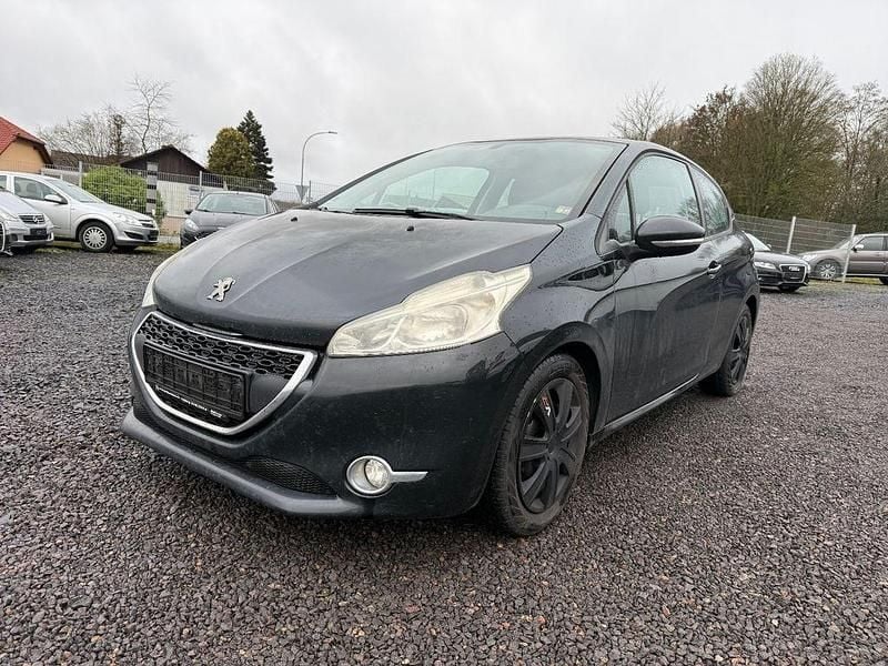 Schwarz Gebraucht 2012 Peugeot 208 Active Kleinwagen | 2.199 € (Superpreis) - Bild 1/4
