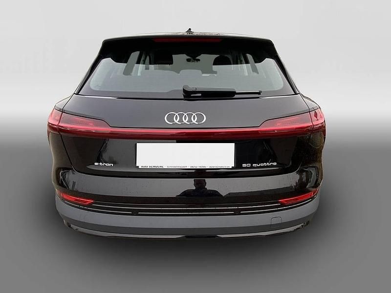 Gebraucht Audi e-tron 230 kW (313 PS) 2022 Schwarz SUV