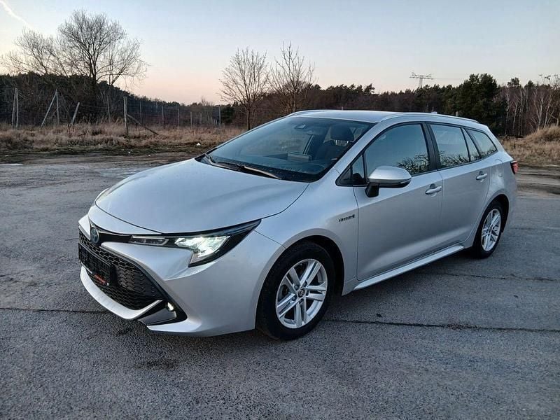 Silber Gebraucht 2021 Toyota Corolla Limousine | 17.500 € (Superpreis) - Bild 1/4