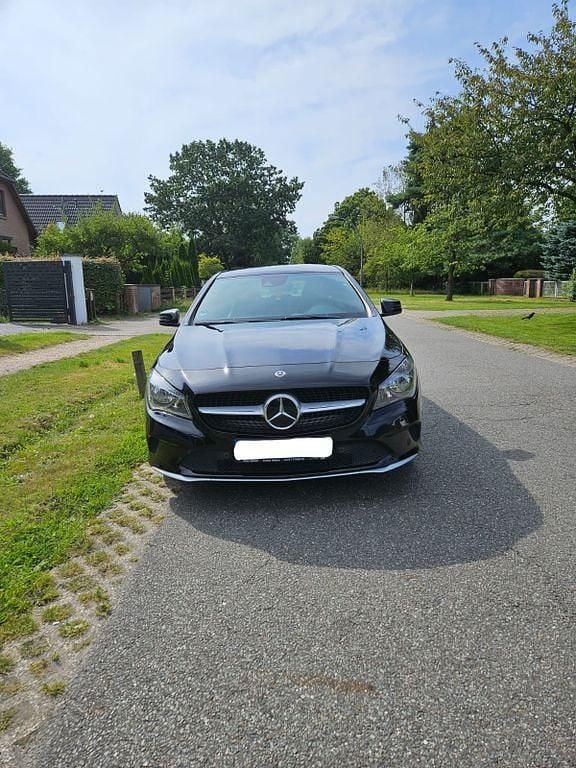 Gebraucht Mercedes CLA220 170 PS (125 kW) 2018 Schwarz Limousine