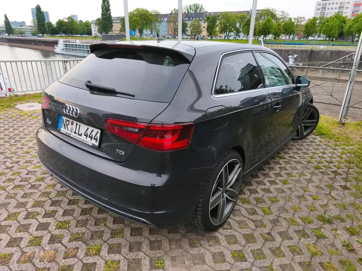 Używany Audi A3 S-Line 150 KM (110 kW) 2014 Brązowy Hatchback