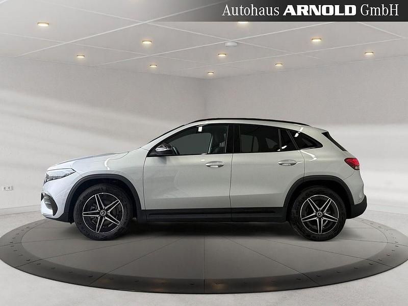 Gebraucht Mercedes EQA300 AMG line 167 kW (228 PS) 2024 Iridiumsilber SUV