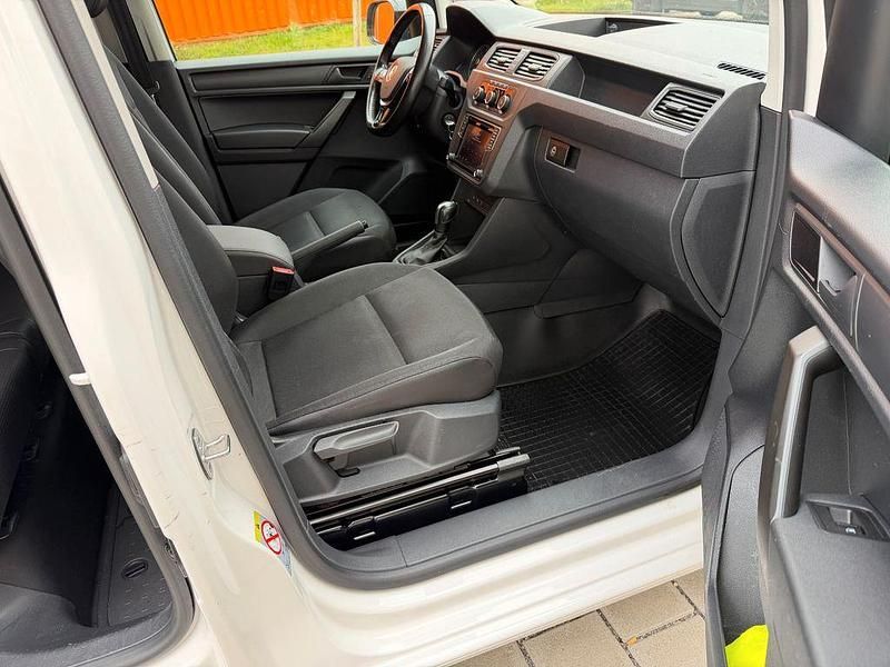 Second-hand VW Caddy Maxi 150 CP (110 kW) 2020 Alb Monovolum