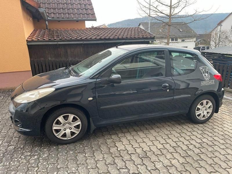 Gebraucht Peugeot 206+ 68 PS (50 kW) 2009 Schwarz Kleinwagen