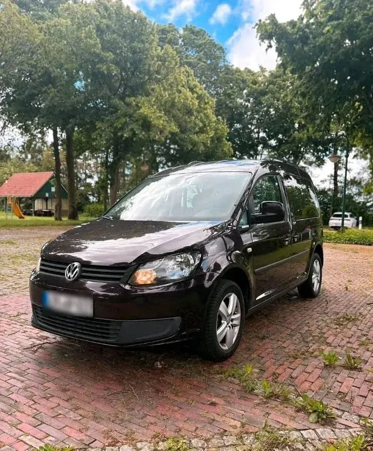 Gebraucht VW Caddy Maxi 105 PS (77 kW) 2012 Violet Van / Kleinbus