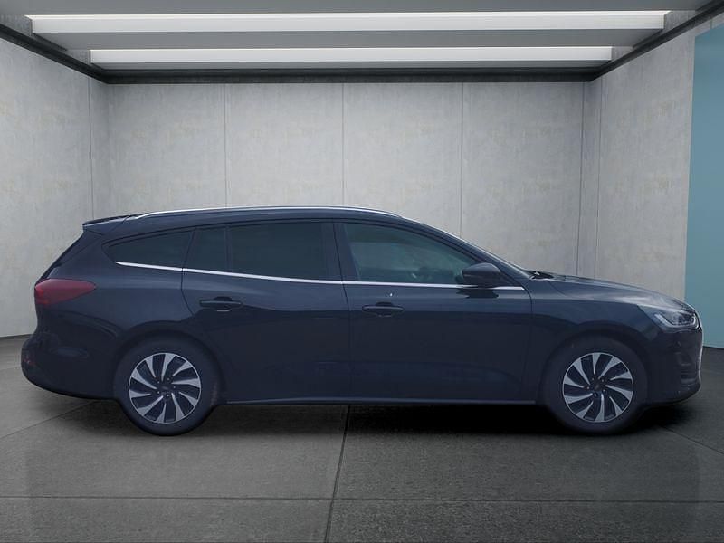 Gebraucht Ford Focus Titanium 125 PS (91 kW) 2024 Schwarz Kombi