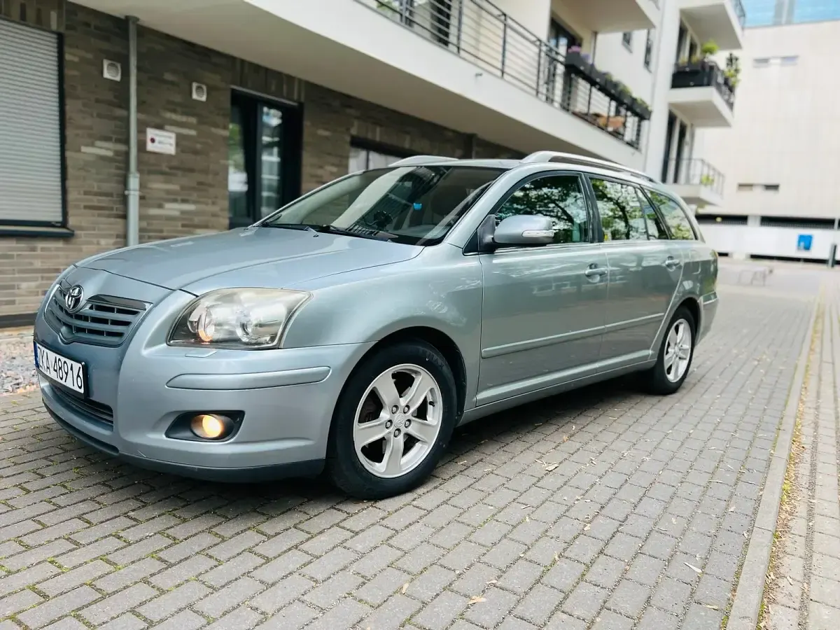 Gebraucht Toyota Avensis 130 PS (95 kW) 2008 Blau Kombi