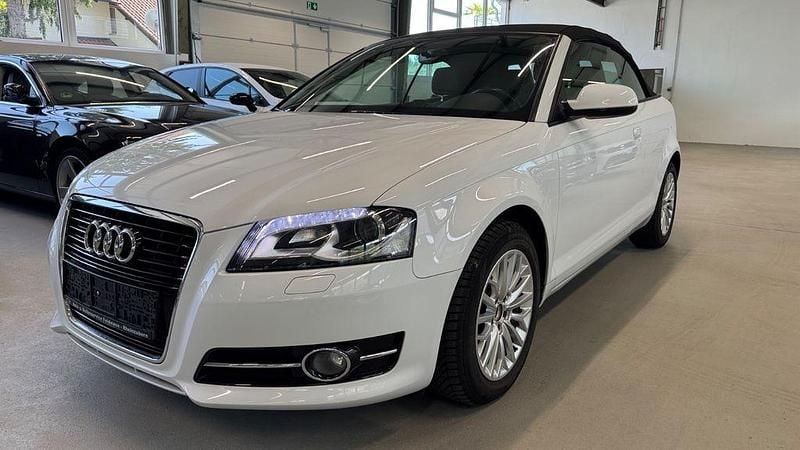 Gletscherweiss Gebraucht 2012 Audi A3 Cabriolet Attraction Cabrio | 8.490 € (Fairer Preis) - Bild 1/4
