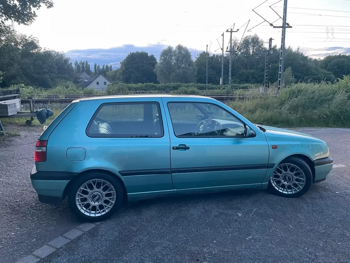 Gebraucht VW Golf III 75 PS (55 kW) 1992 Andere farben Kleinwagen