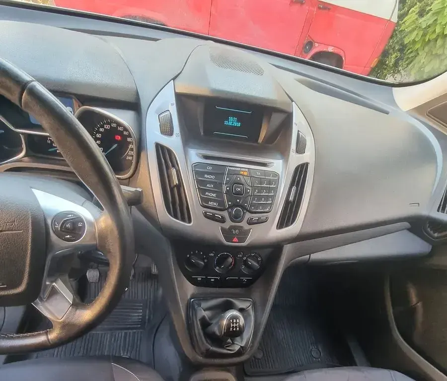 Używany Ford Transit Connect 101 KM (74 kW) 2018 Biały Minivan