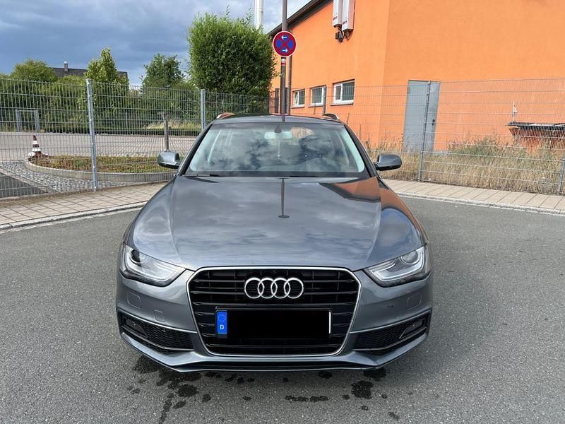 Grau Gebraucht 2015 Audi A4 S-Line Kombi | 14.600 € (Fairer Preis) - Bild 1/4