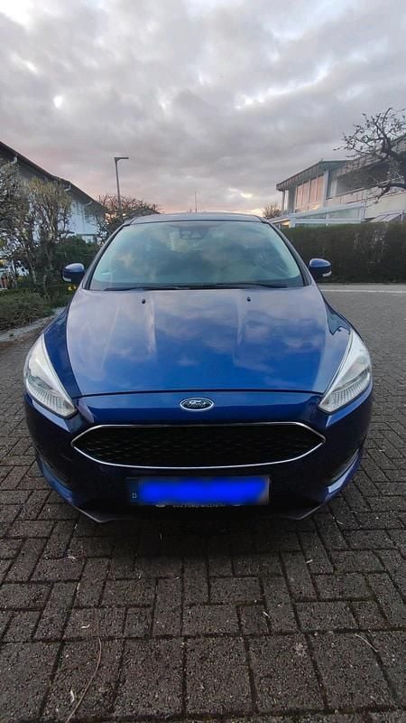 Gebraucht Ford Focus 125 PS (91 kW) 2016 Blau Kombi