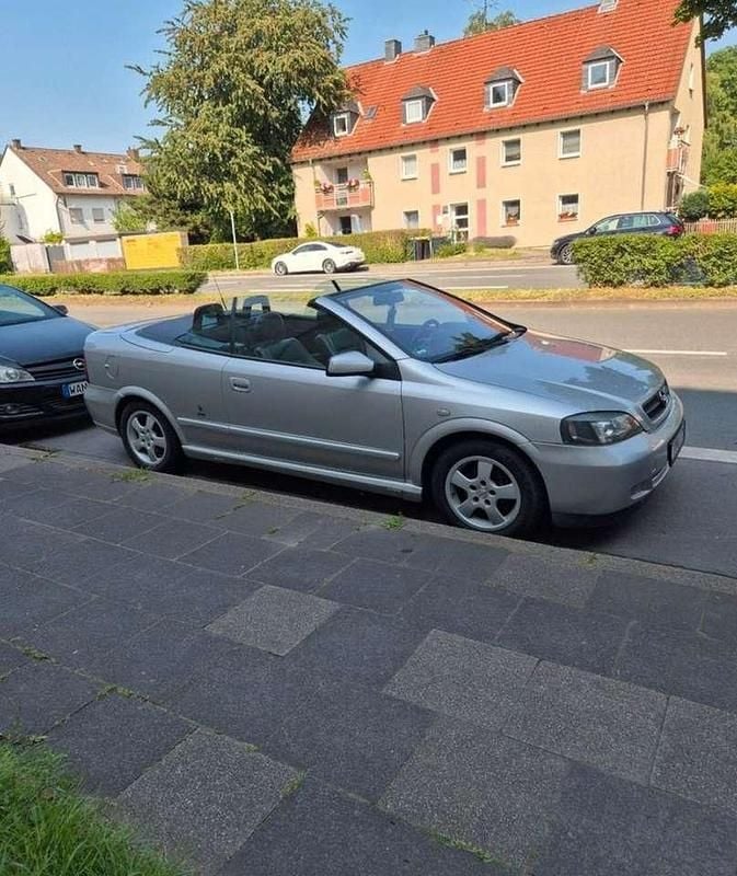 Second-hand Opel Astra 147 CP (108 kW) 2002 Cabrio