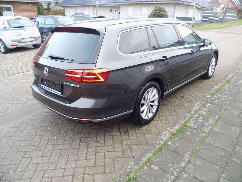 Gebraucht VW Passat Highline 150 PS (110 kW) 2015 Black oak brown metallic Kombi