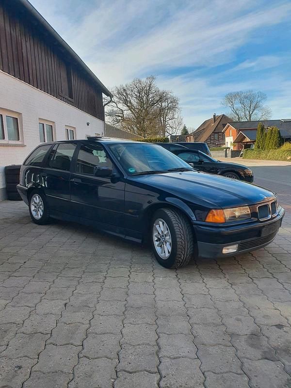 Second-hand BMW 320 Basis 150 CP (110 kW) 1996 Break