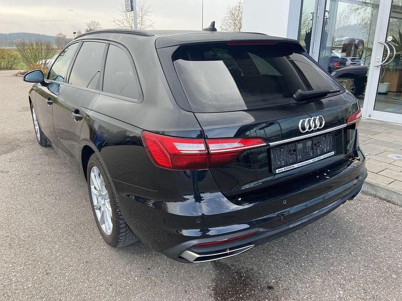 Gebraucht Audi A4 150 PS (110 kW) 2022 Schwarz Kombi