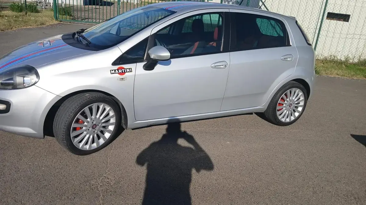 Gebraucht Fiat Grande Punto 105 PS (77 kW) 2010 Silber Kleinwagen