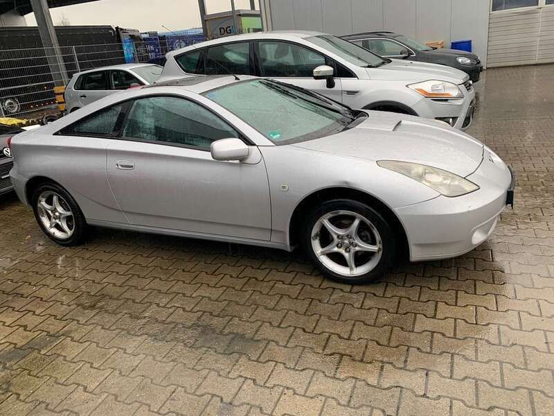 Grau Gebraucht 1999 Toyota Celica Coupé | 2.200 € (Guter Preis) - Bild 1/4
